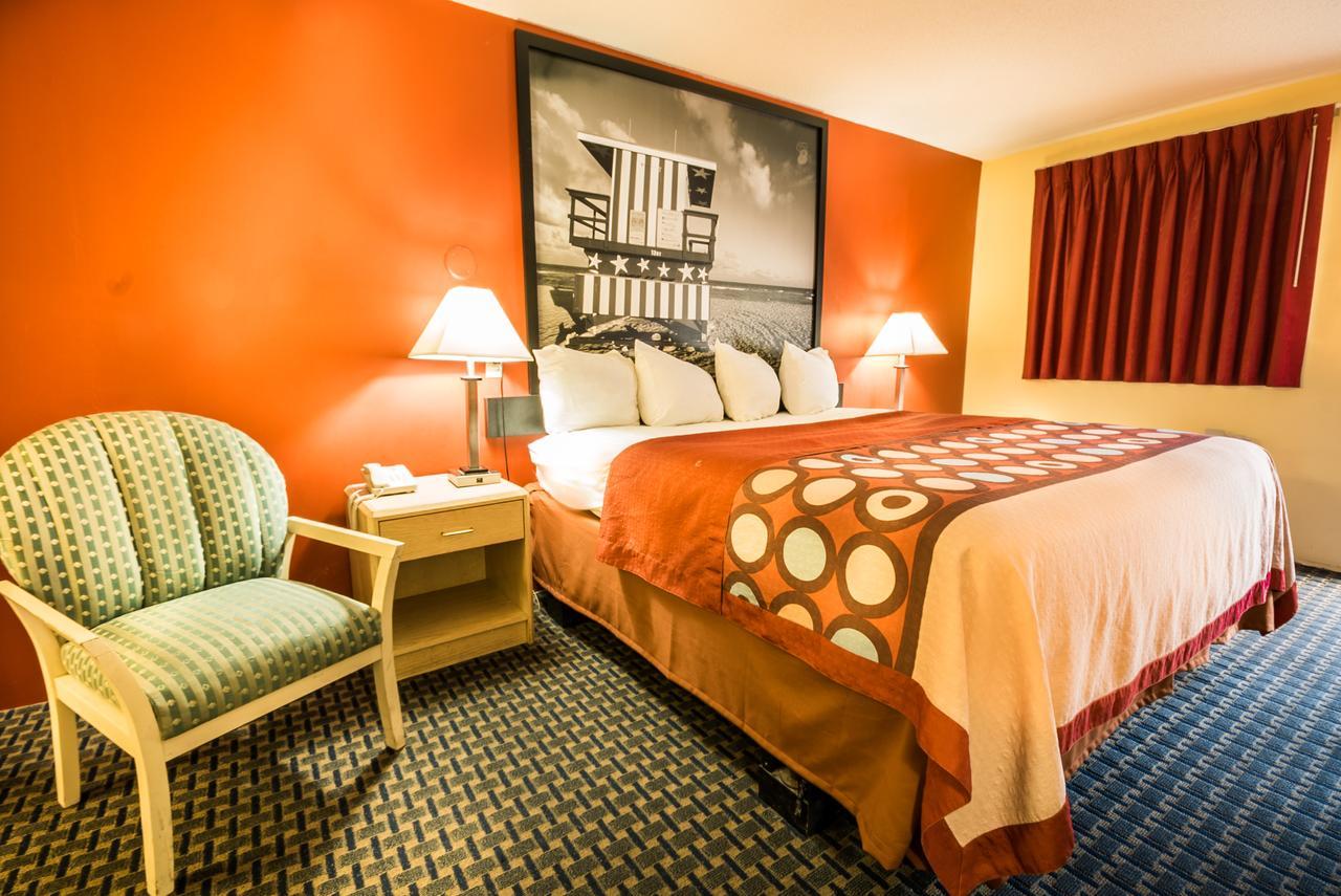 Super 8 By Wyndham Chipley Hotel Exterior foto